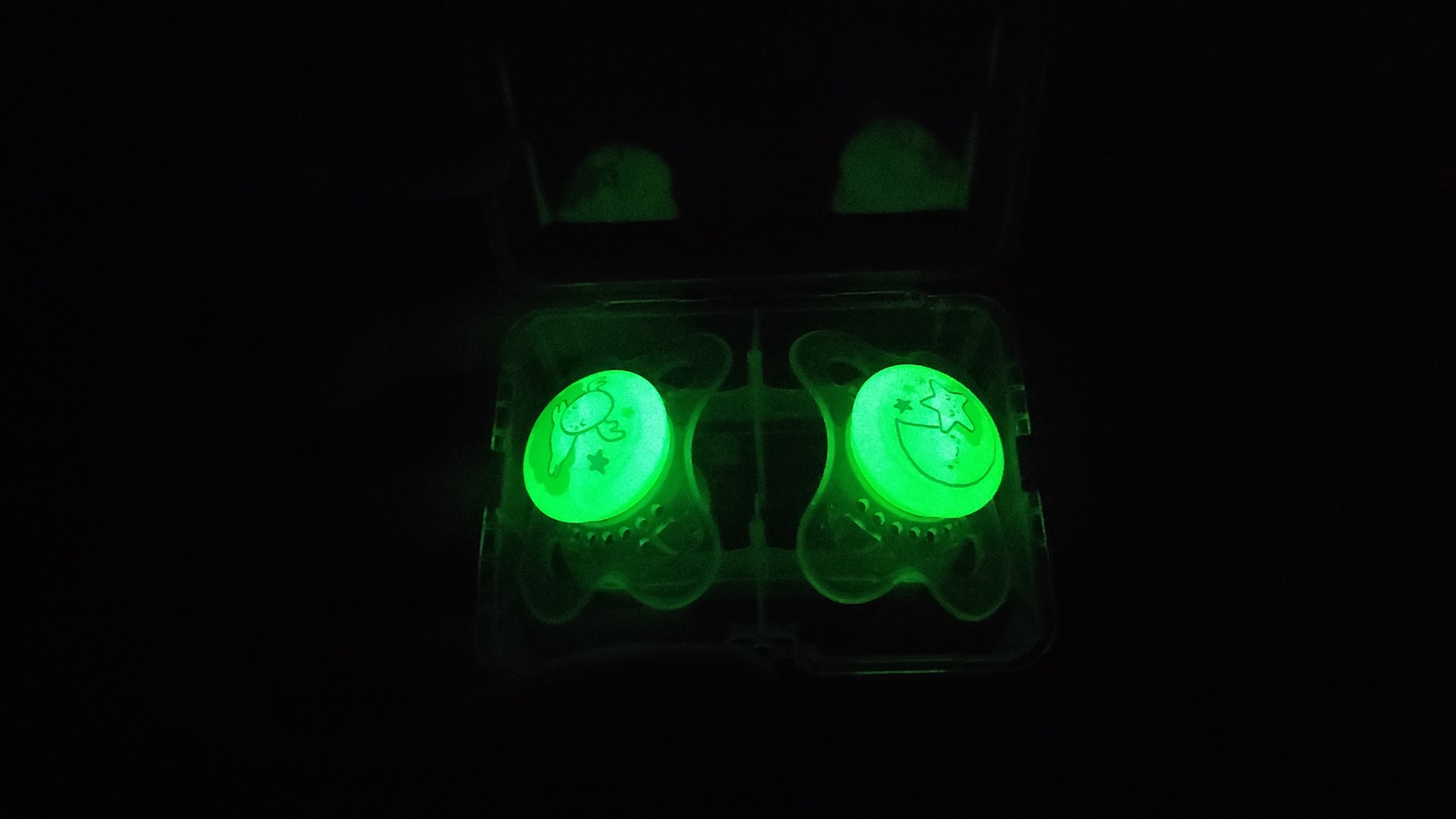 Se le cae constantemente