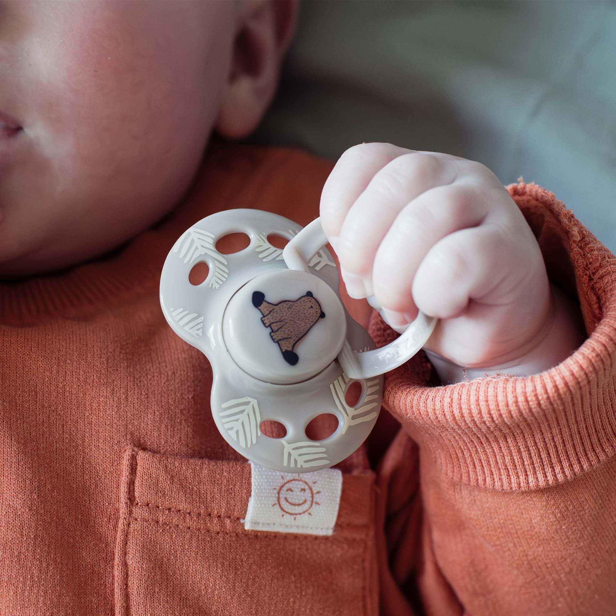 tommee-tippee-chupete-fun-chupetes-sim-tricos-de-silicona-sin-bpa-6-18-meses-pac image 3